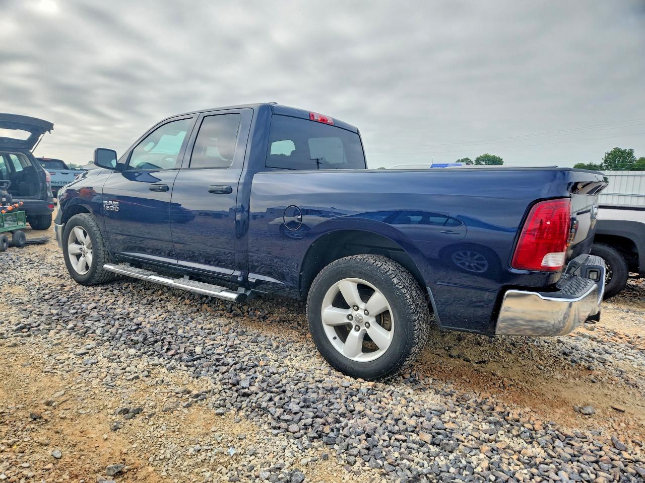 2014 RAM 1500 ST photo 4