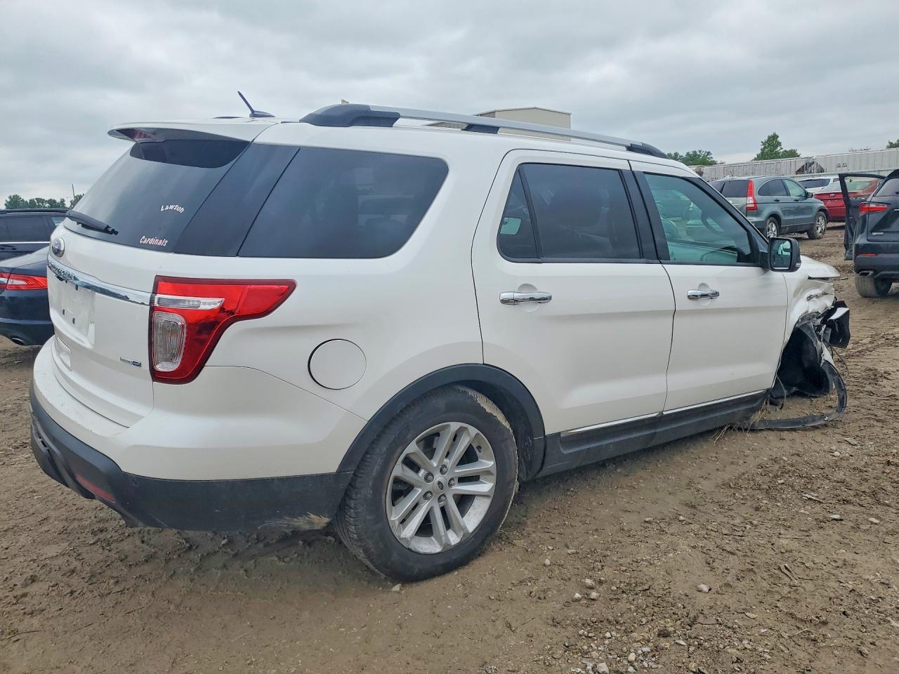 2014 FORD EXPLORER XLT photo 5