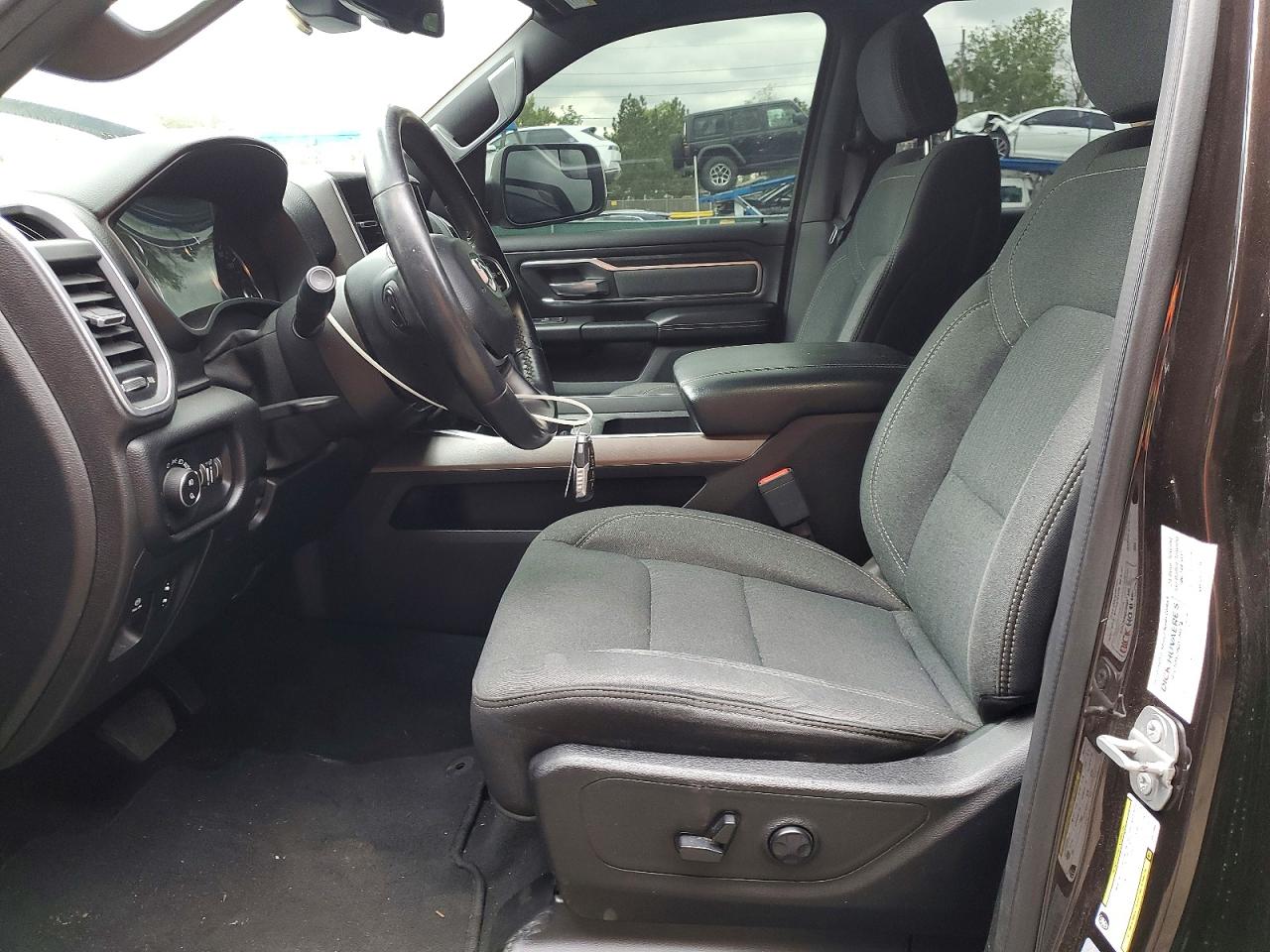 2019 RAM 1500 BIG HORN photo 19