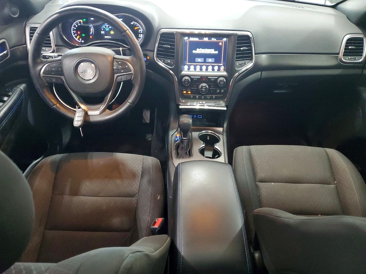 2018 JEEP GRAND CHEROKEE LAREDO photo 8