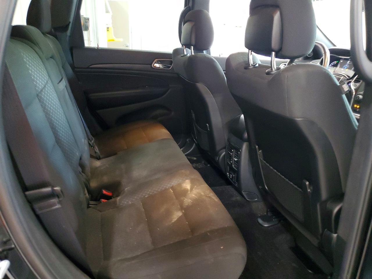2018 JEEP GRAND CHEROKEE LAREDO photo 11