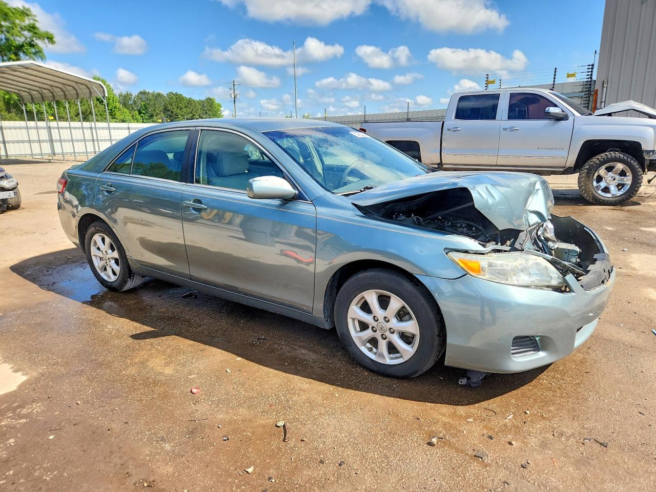 2011 TOYOTA CAMRY LE photo 10