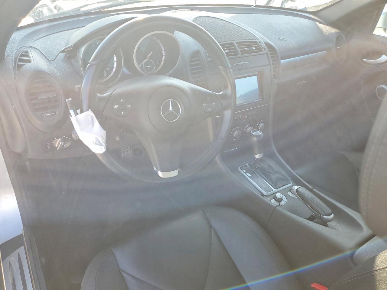 2010 MERCEDES-BENZ SLK 300 photo 8