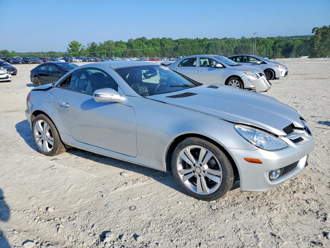 2010 MERCEDES-BENZ SLK 300 photo 4