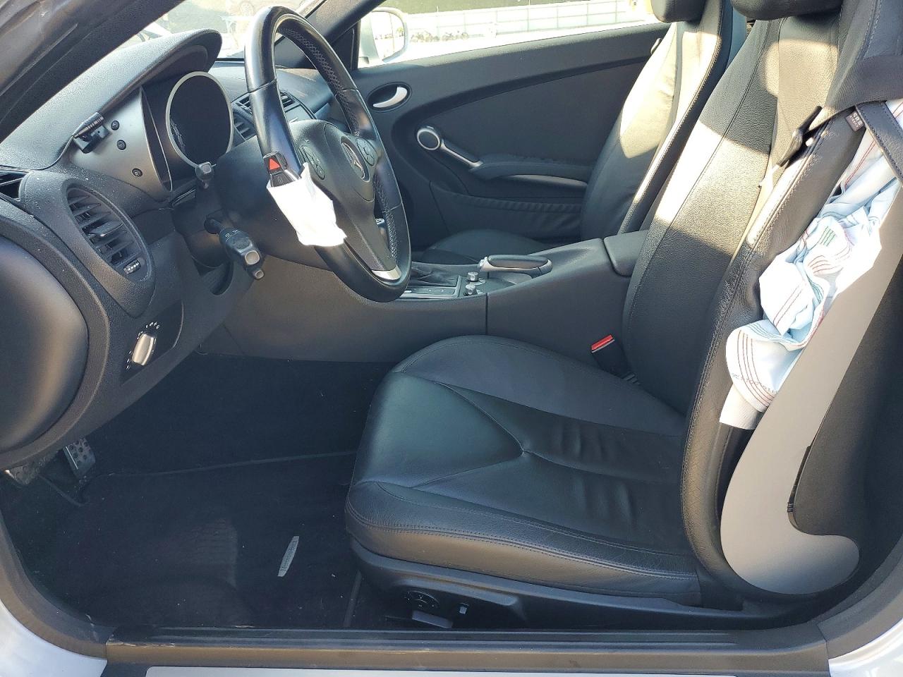2010 MERCEDES-BENZ SLK 300 photo 7