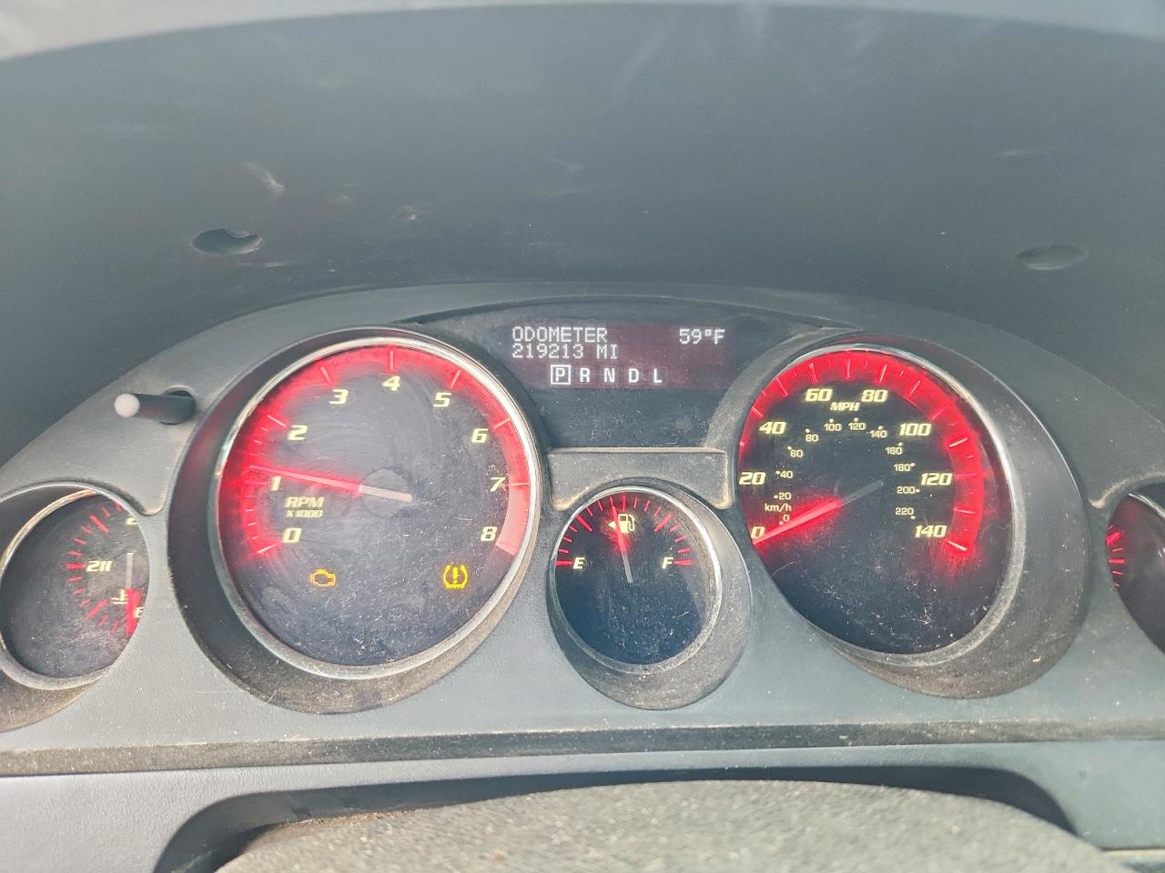 2011 GMC ACADIA SLE photo 25