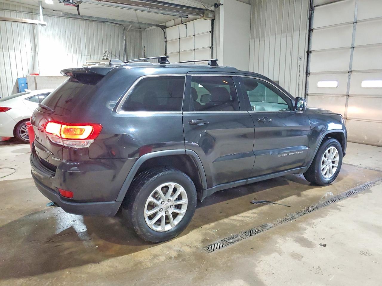 2014 JEEP GRAND CHEROKEE LAREDO photo 3