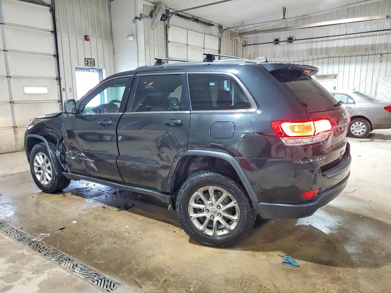 2014 JEEP GRAND CHEROKEE LAREDO photo 2