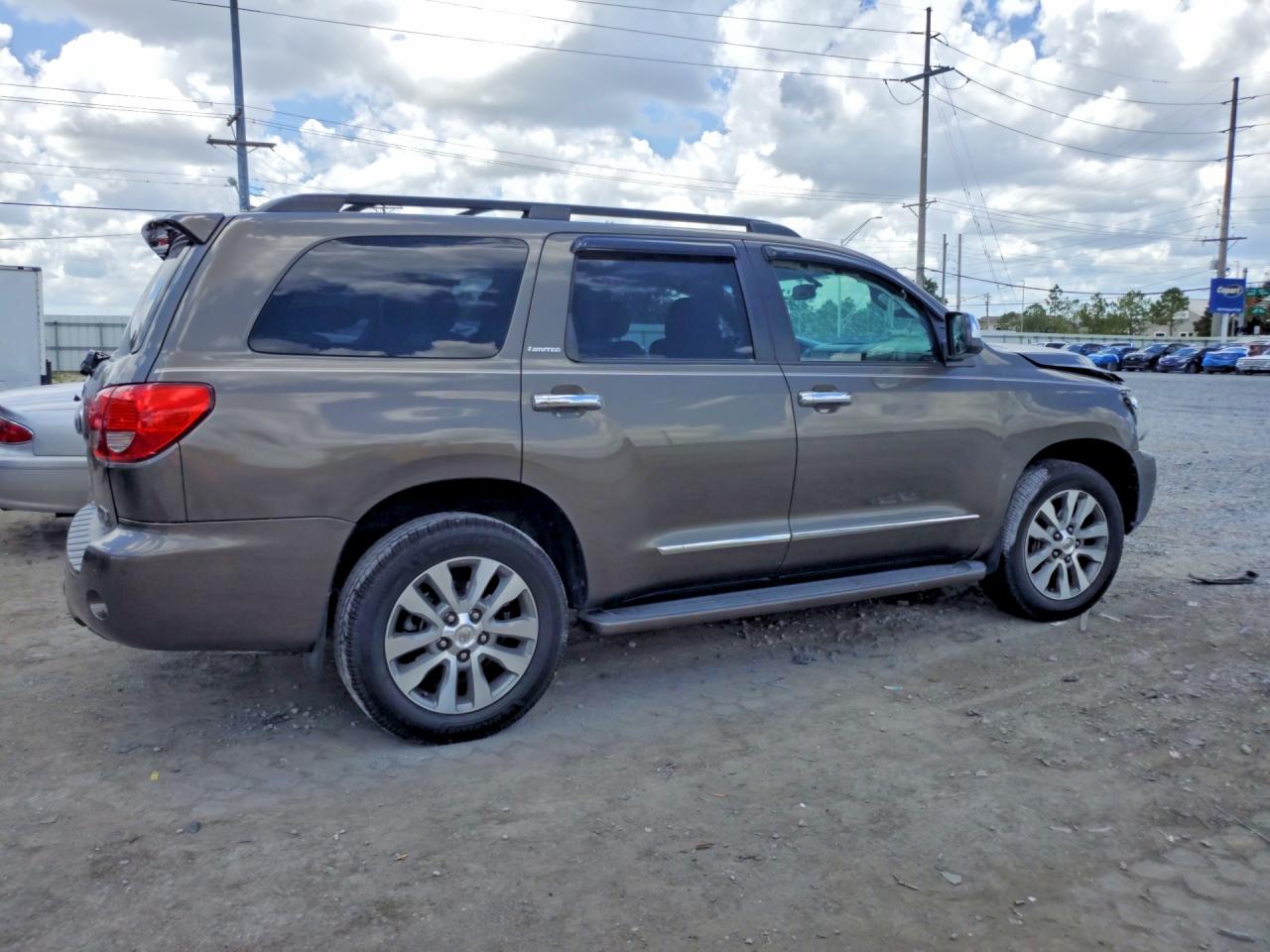 2017 TOYOTA SEQUOIA LIMITED photo 5