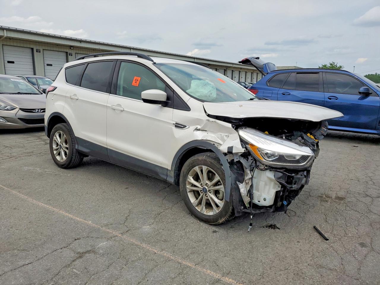 2018 FORD ESCAPE SEL photo 4