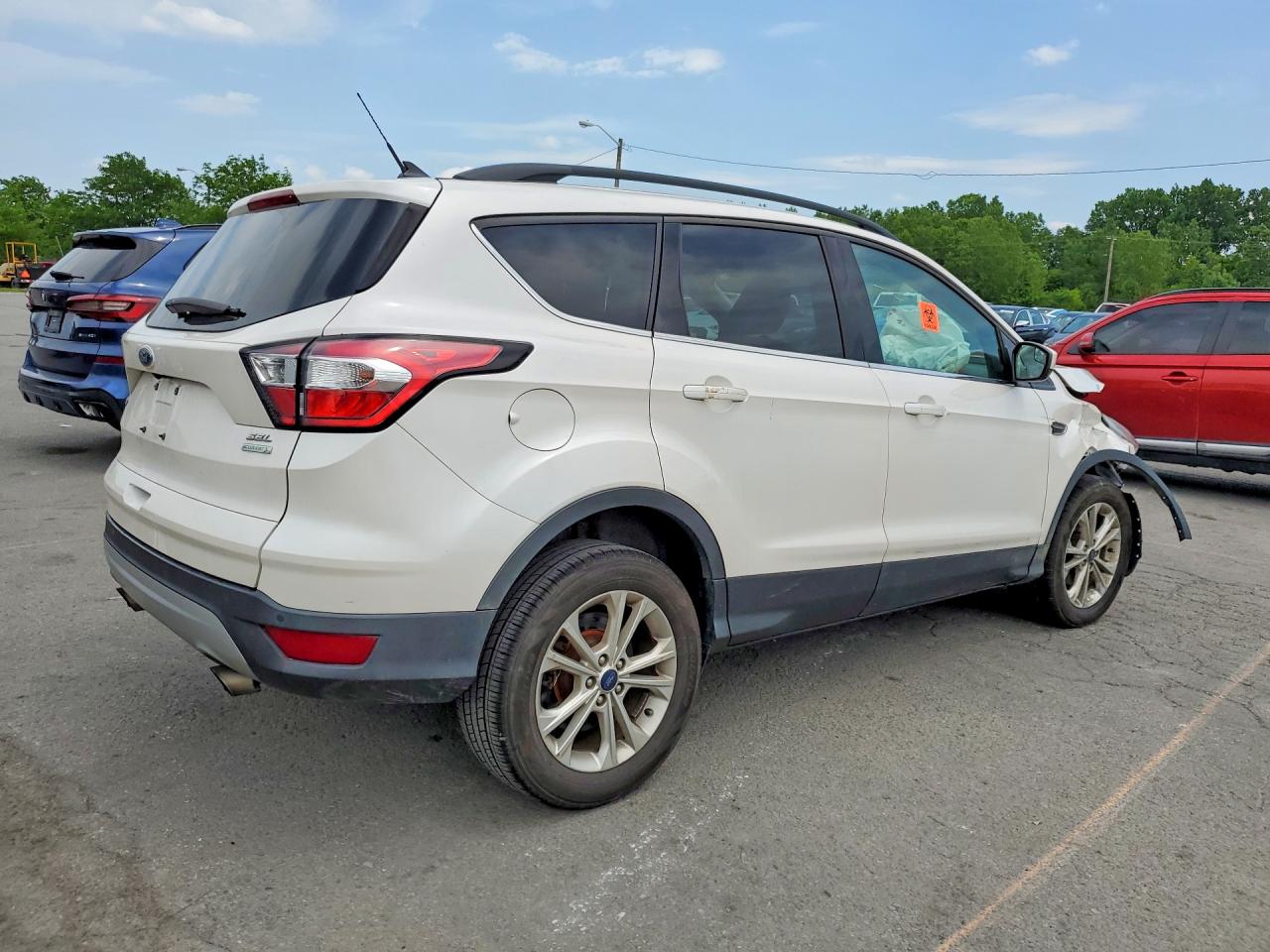 2018 FORD ESCAPE SEL photo 3