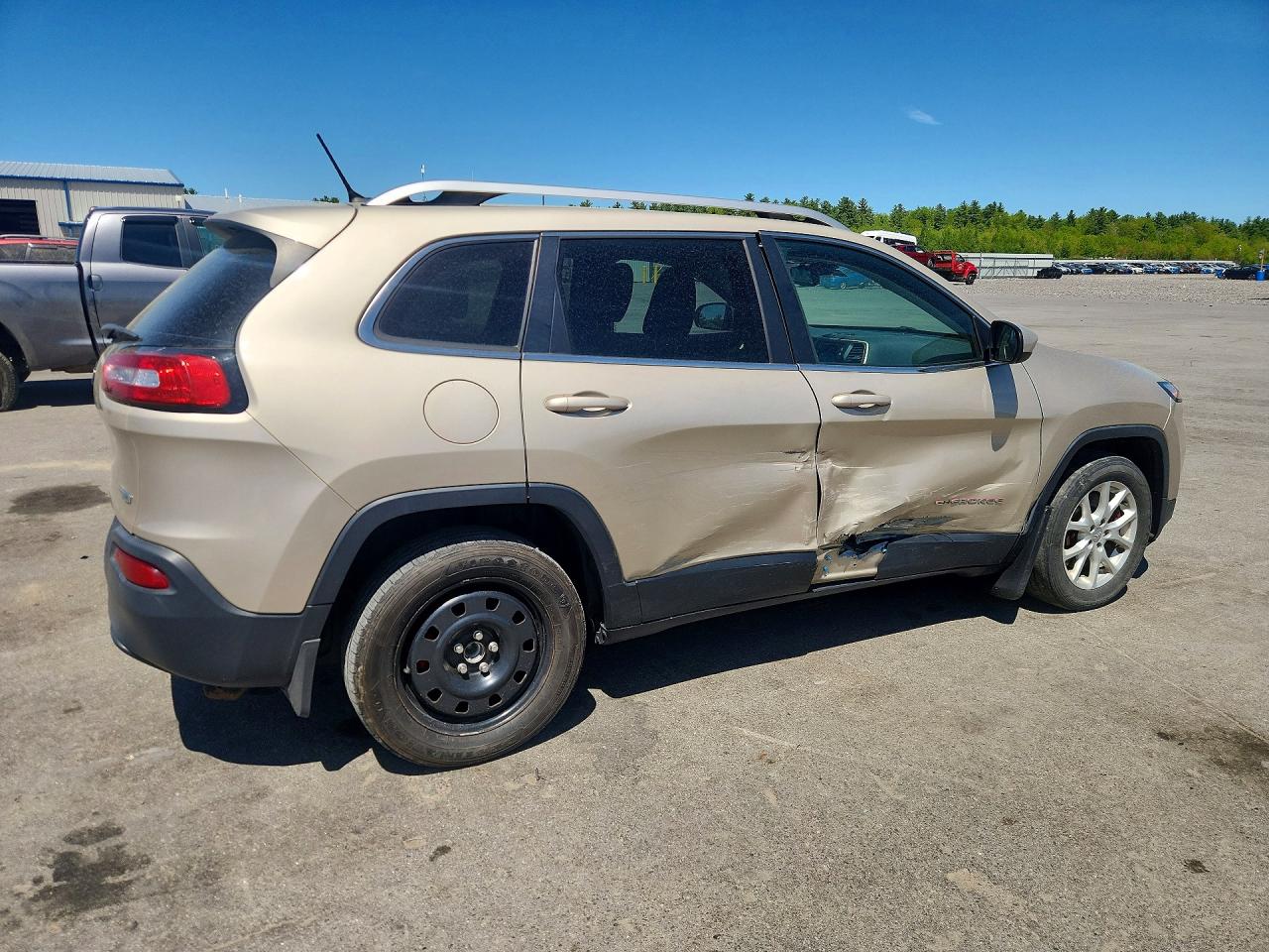 2015 JEEP CHEROKEE LATITUDE photo 7