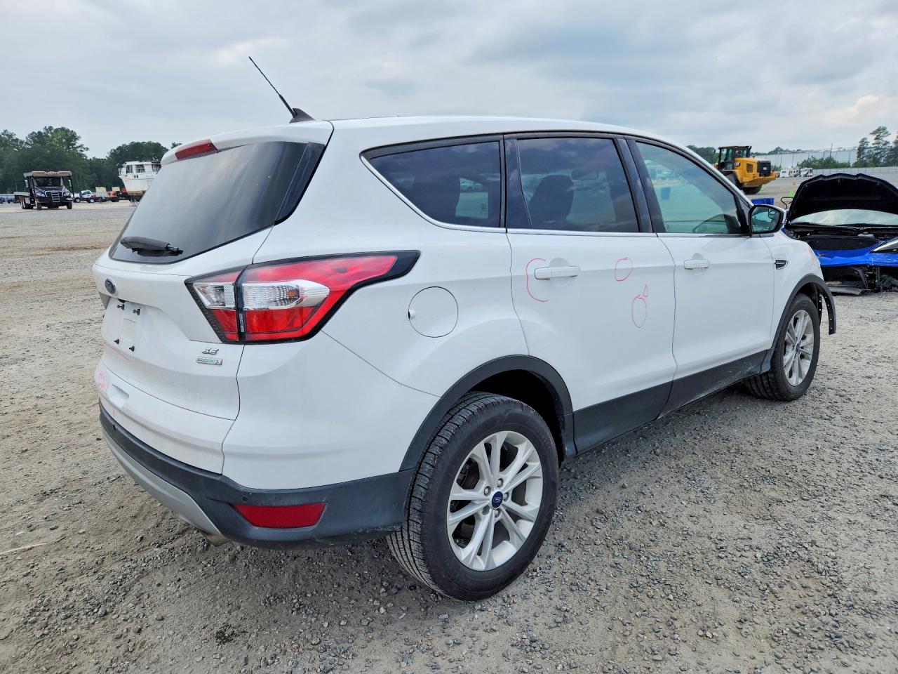 2018 FORD ESCAPE SE photo 5