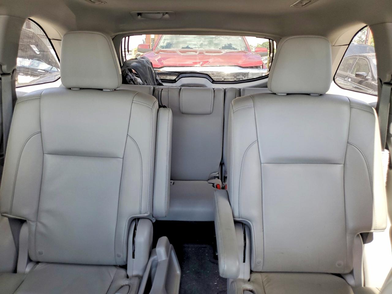 2016 TOYOTA HIGHLANDER XLE photo 19