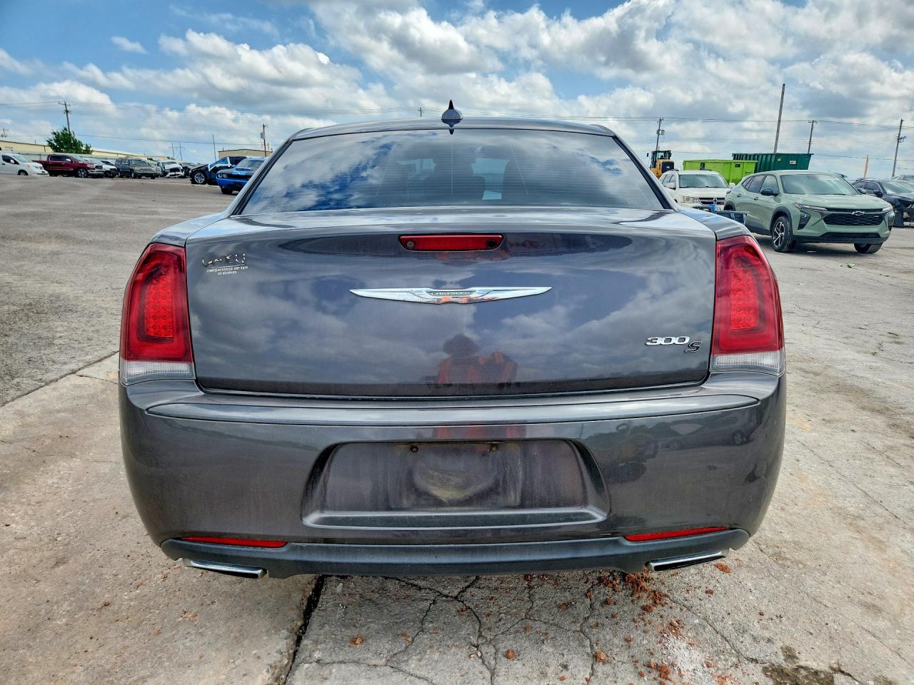2016 CHRYSLER 300 S photo 16
