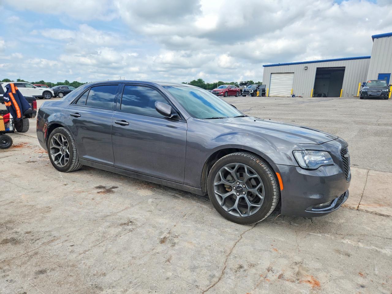 2016 CHRYSLER 300 S photo 10