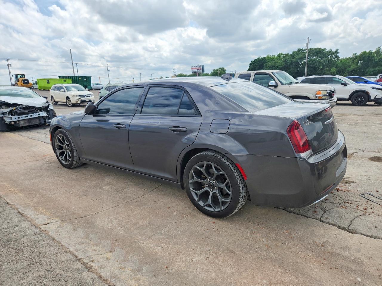 2016 CHRYSLER 300 S photo 4