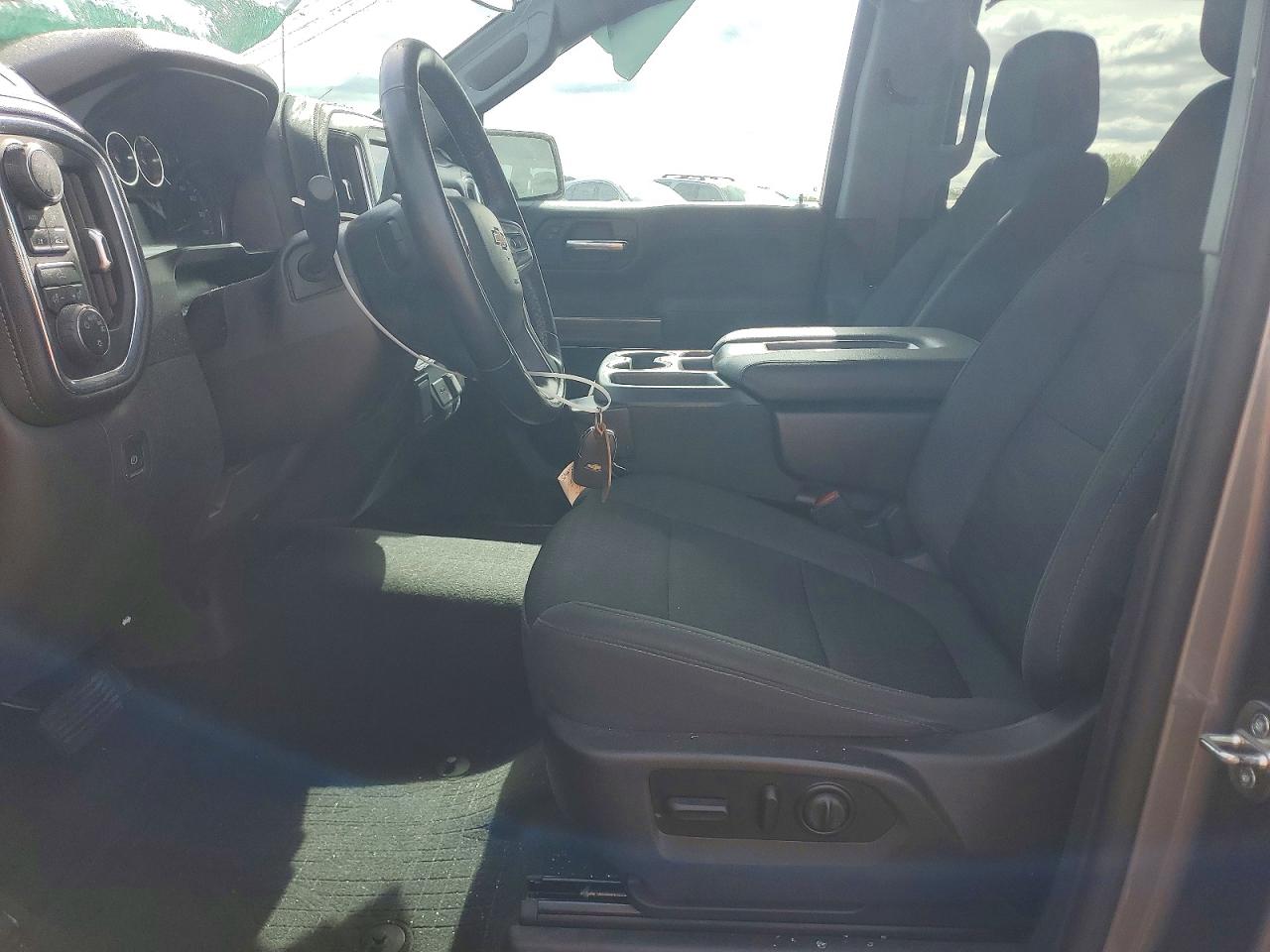 2021 CHEVROLET SILVERADO K1500 LT photo 13