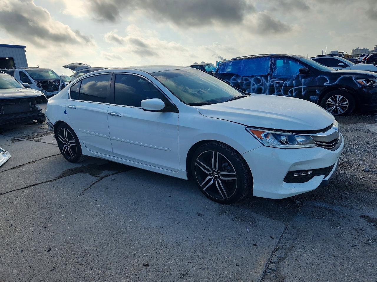2016 HONDA ACCORD SPORT photo 7