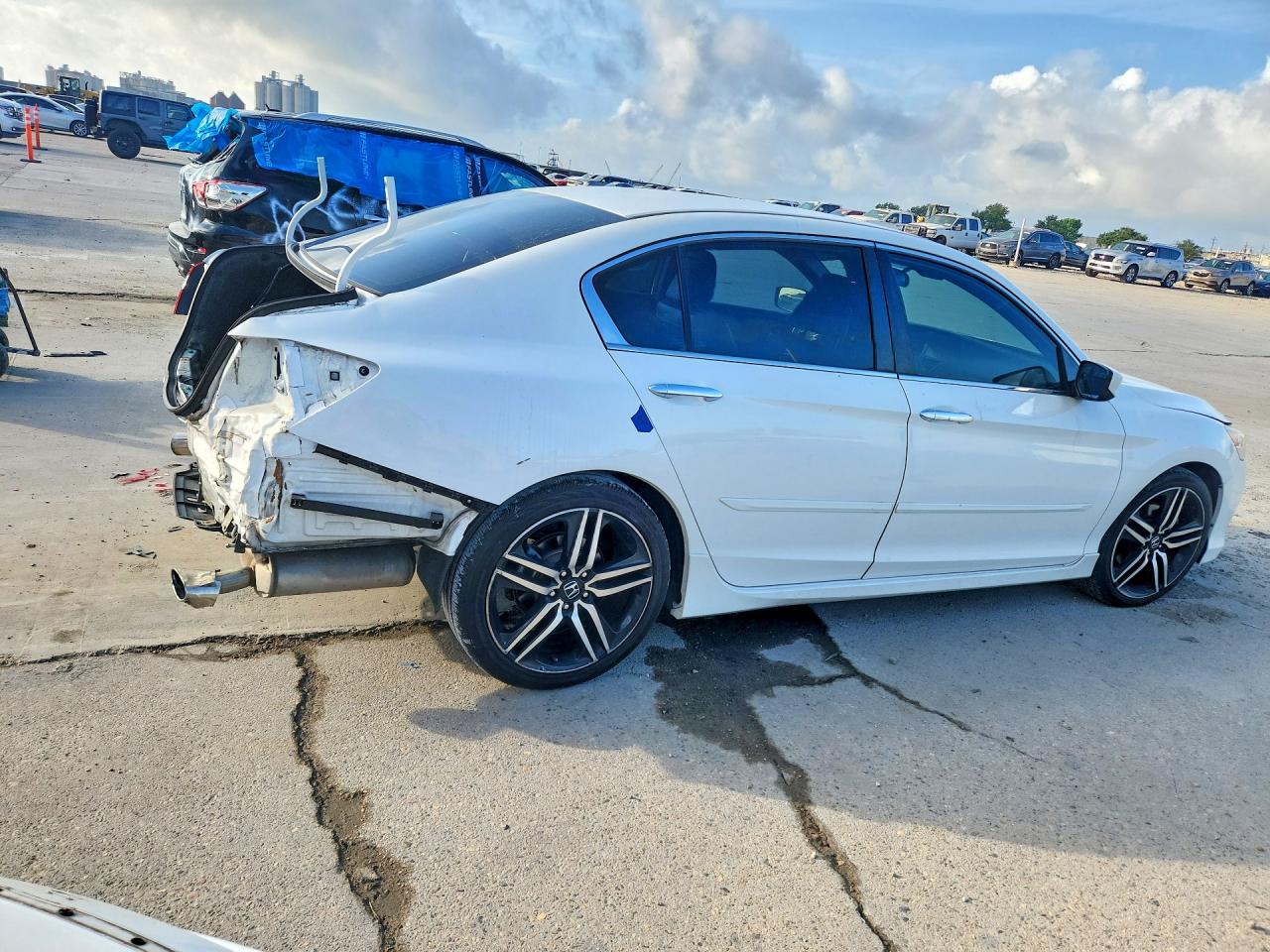 2016 HONDA ACCORD SPORT photo 5