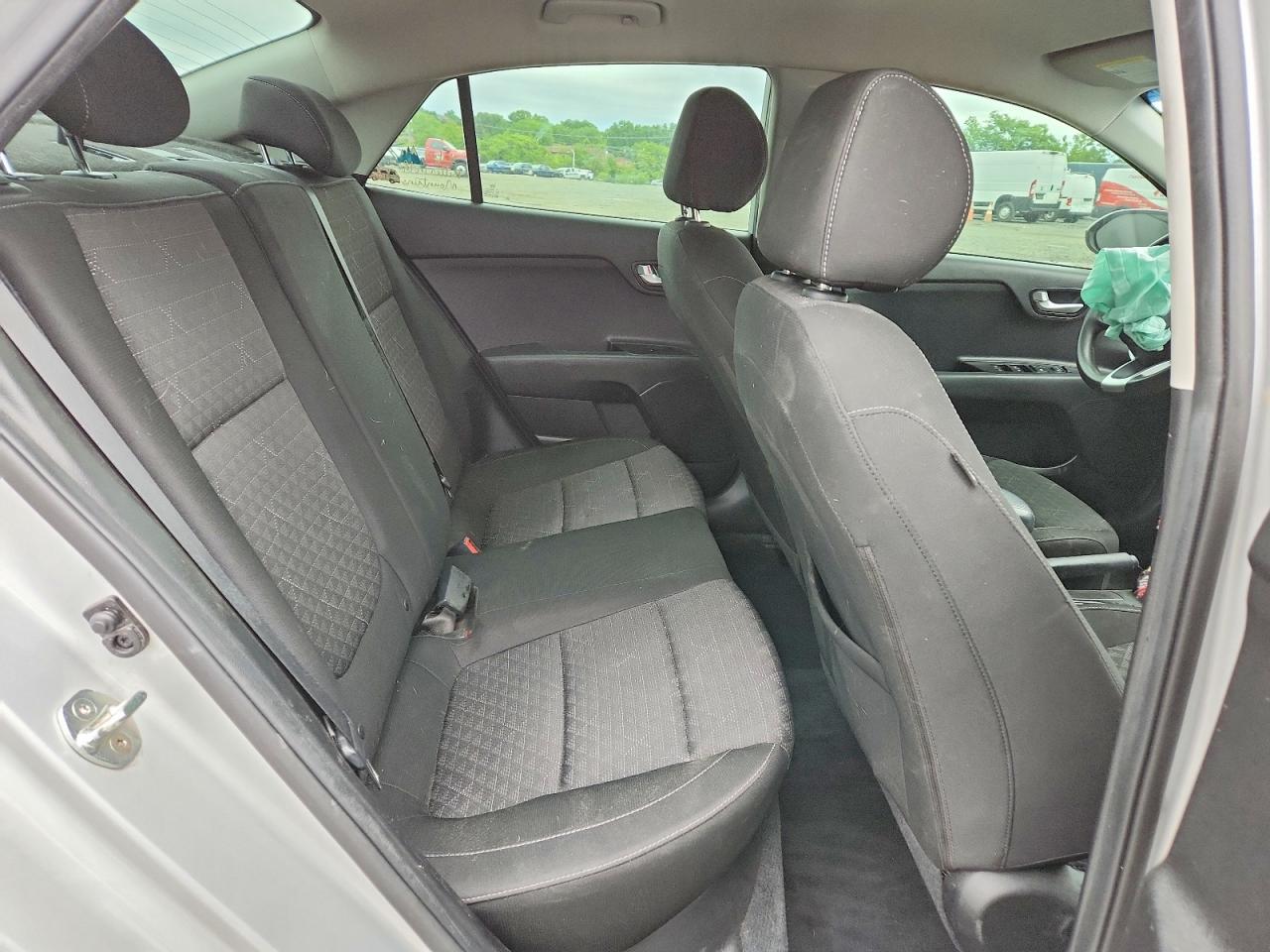 2018 KIA RIO S photo 28