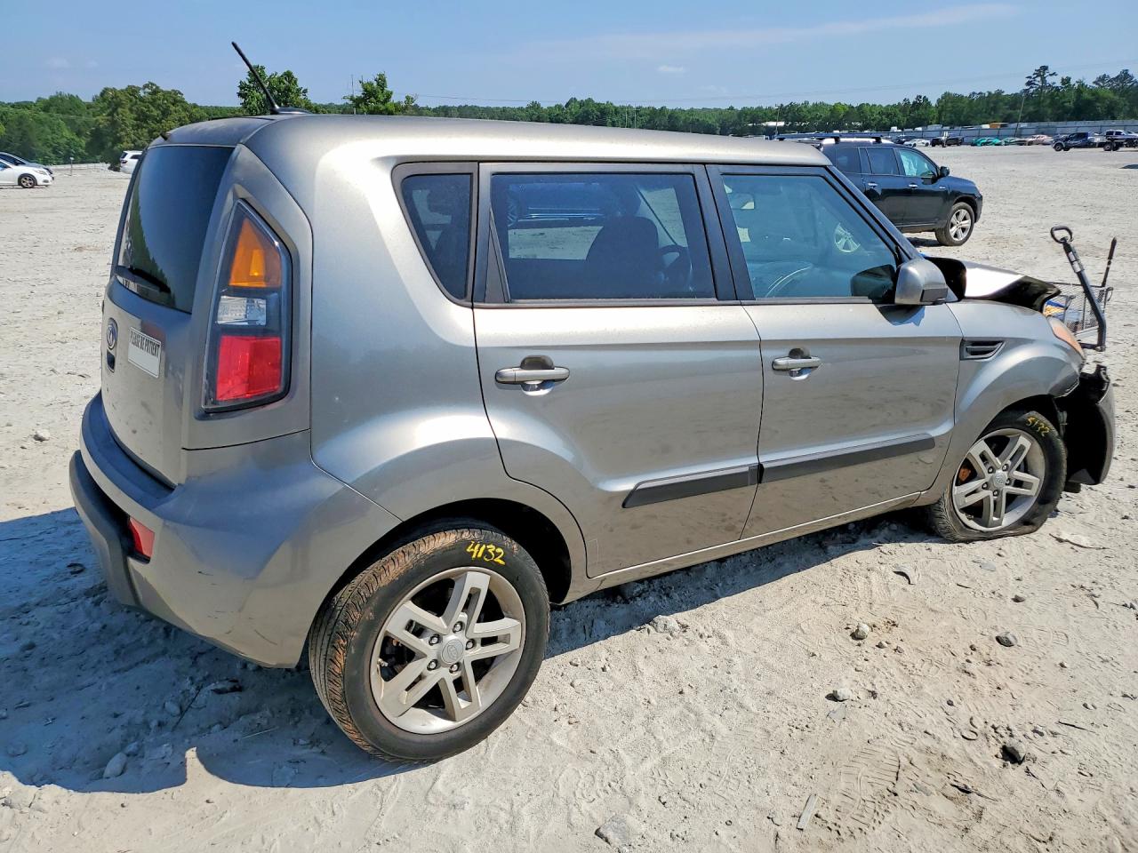2011 KIA SOUL + photo 3