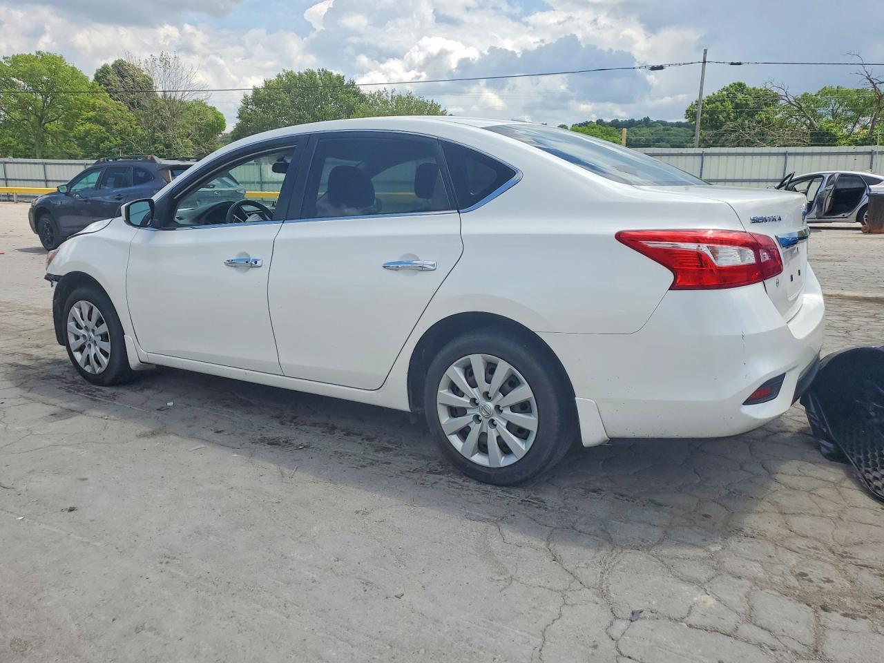 2017 NISSAN SENTRA SV photo 4