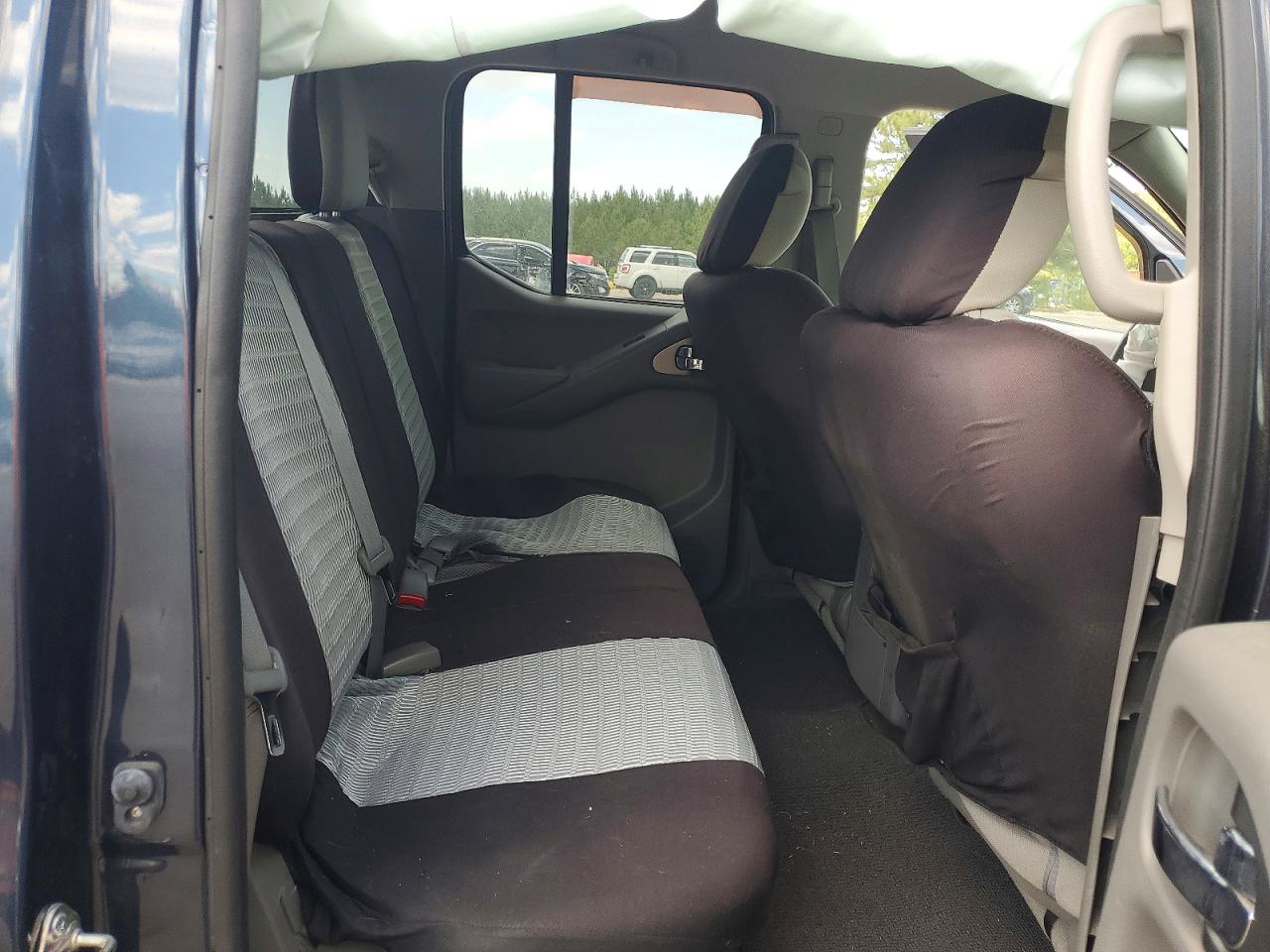 2019 NISSAN FRONTIER SV photo 19