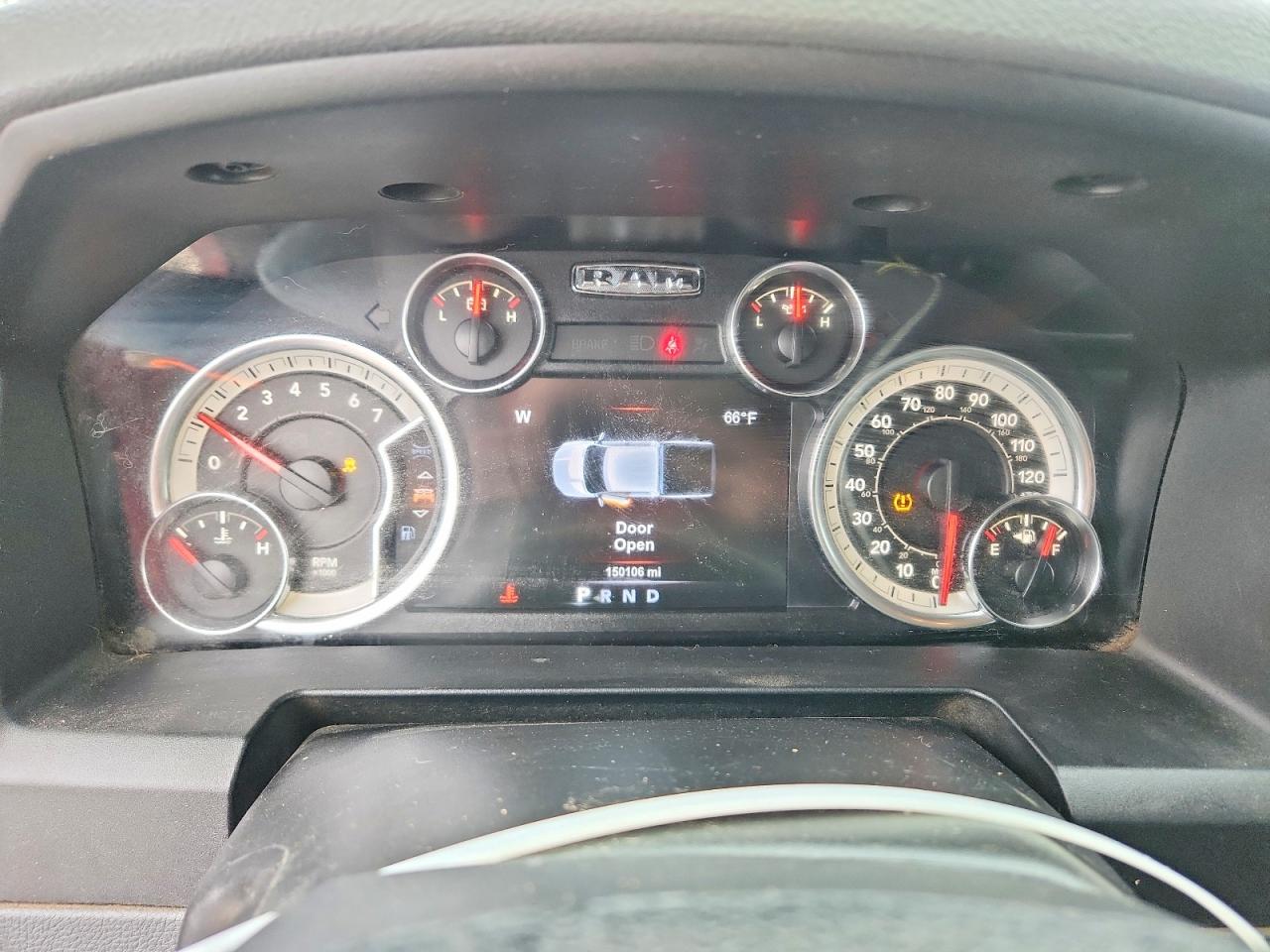 2017 RAM 1500 SLT photo 17