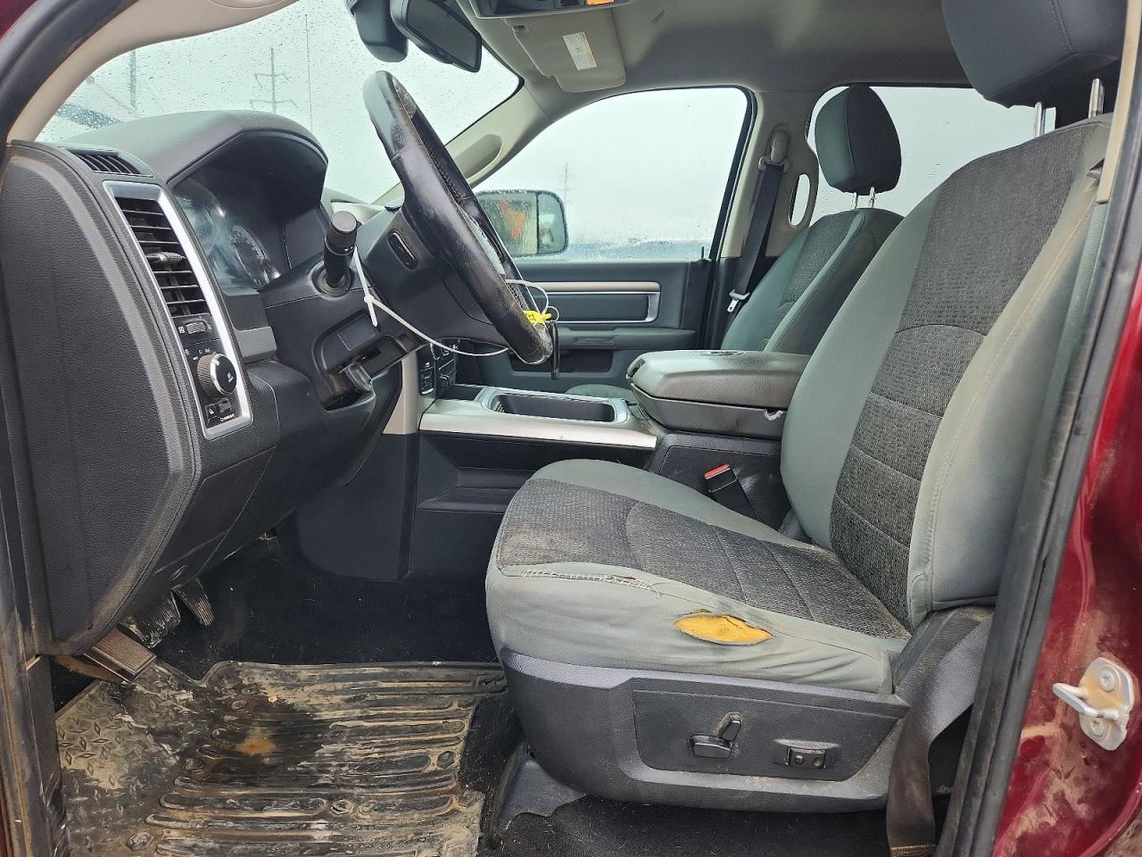 2017 RAM 1500 SLT photo 13