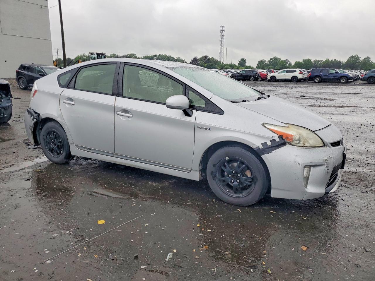 2013 TOYOTA PRIUS THREE photo 10