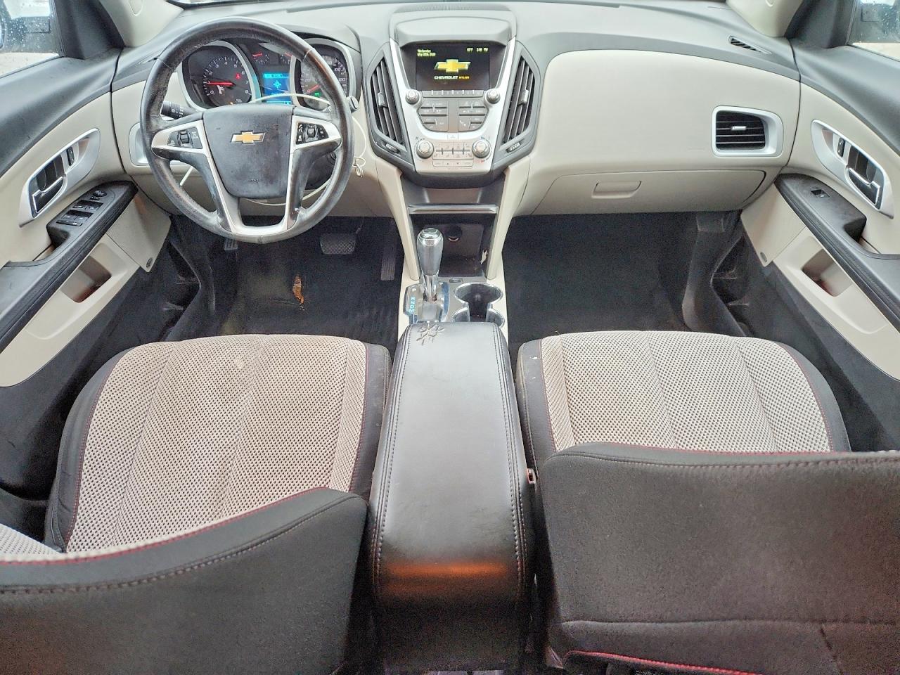 2017 CHEVROLET EQUINOX LT photo 22
