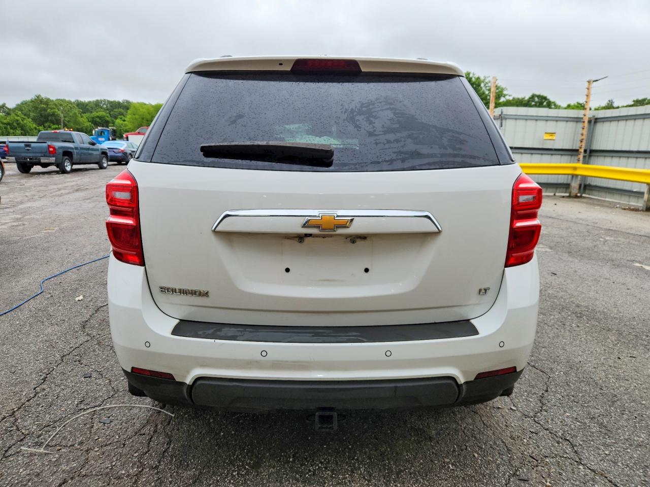 2017 CHEVROLET EQUINOX LT photo 16