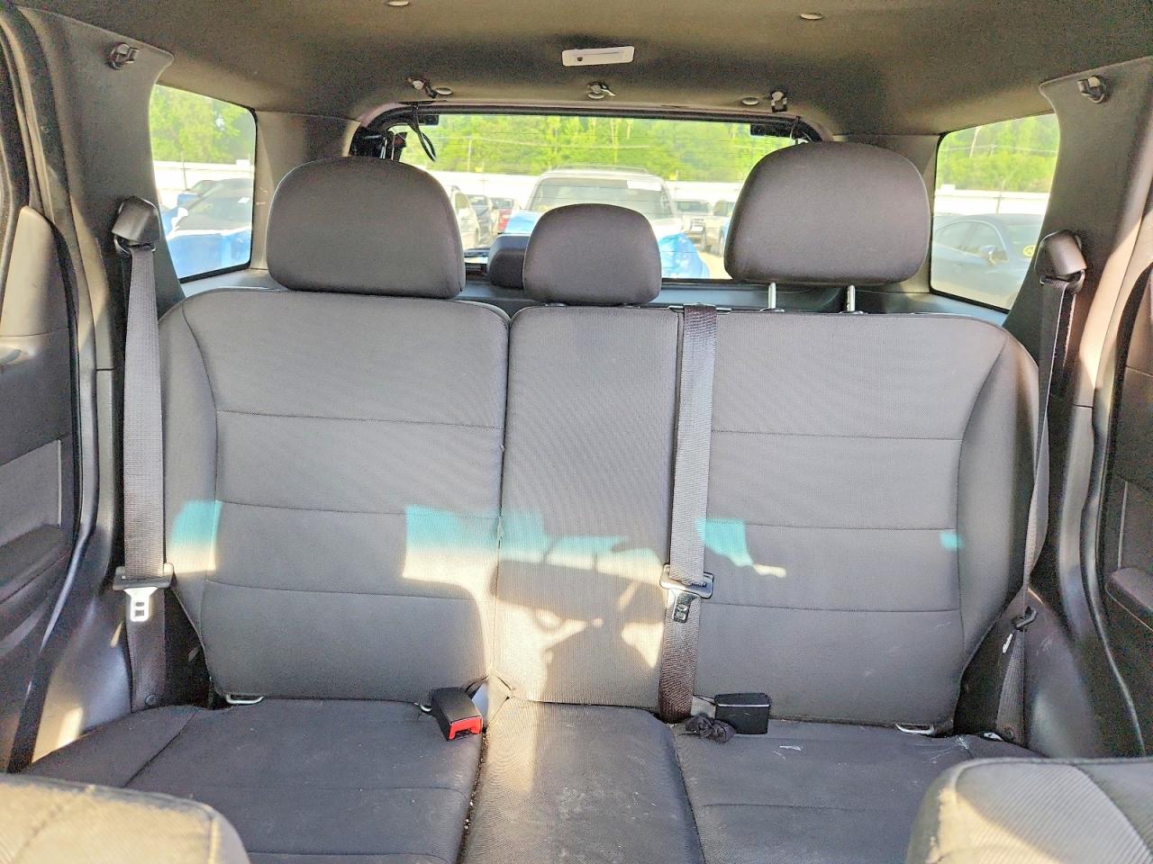 2011 FORD ESCAPE XLT photo 28