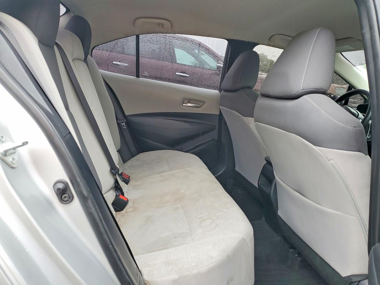 2021 TOYOTA COROLLA LE photo 10