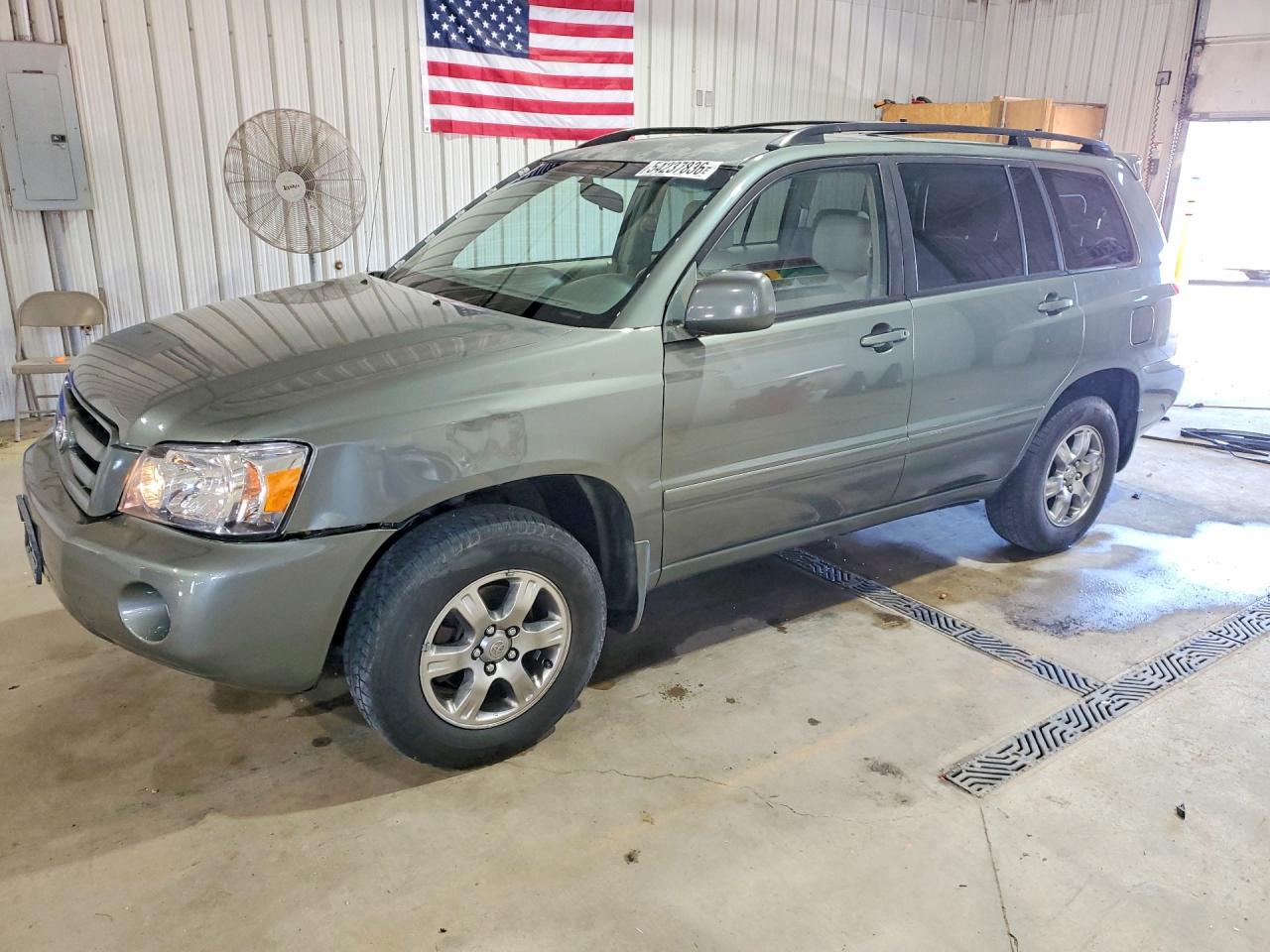 2005 TOYOTA HIGHLANDER