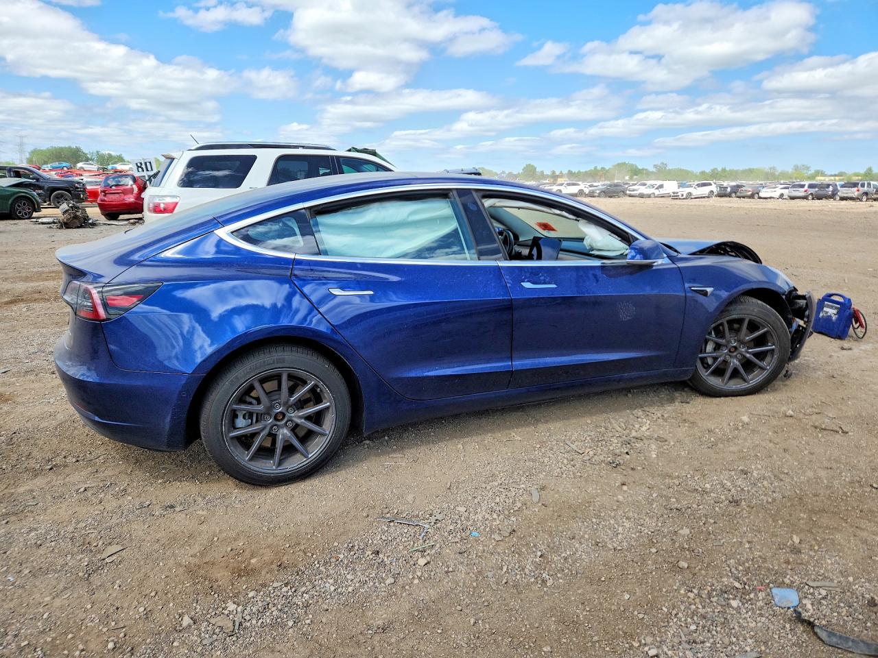2018 TESLA MODEL 3 photo 5