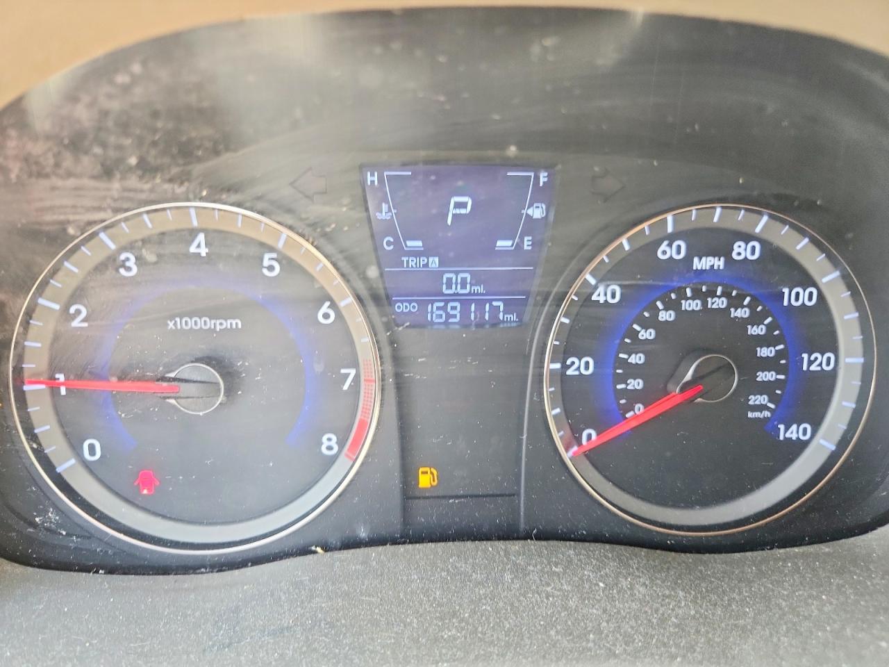 2012 HYUNDAI ACCENT GLS photo 9