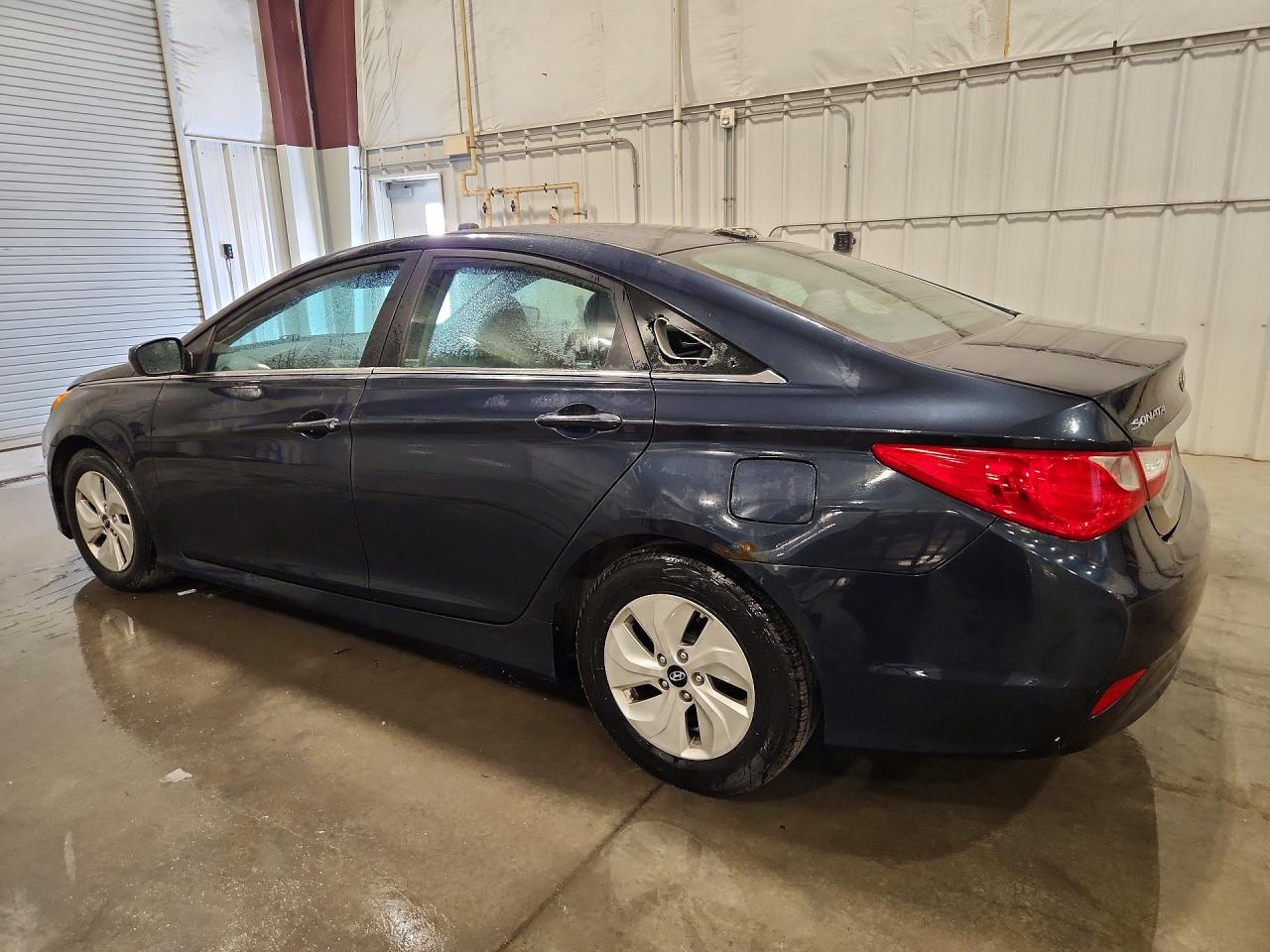 2014 HYUNDAI SONATA GLS photo 2