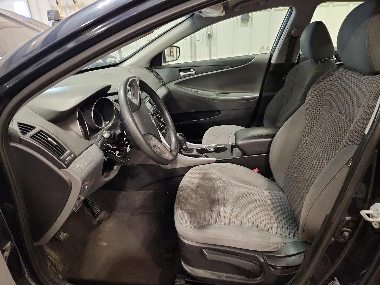 2014 HYUNDAI SONATA GLS photo 7