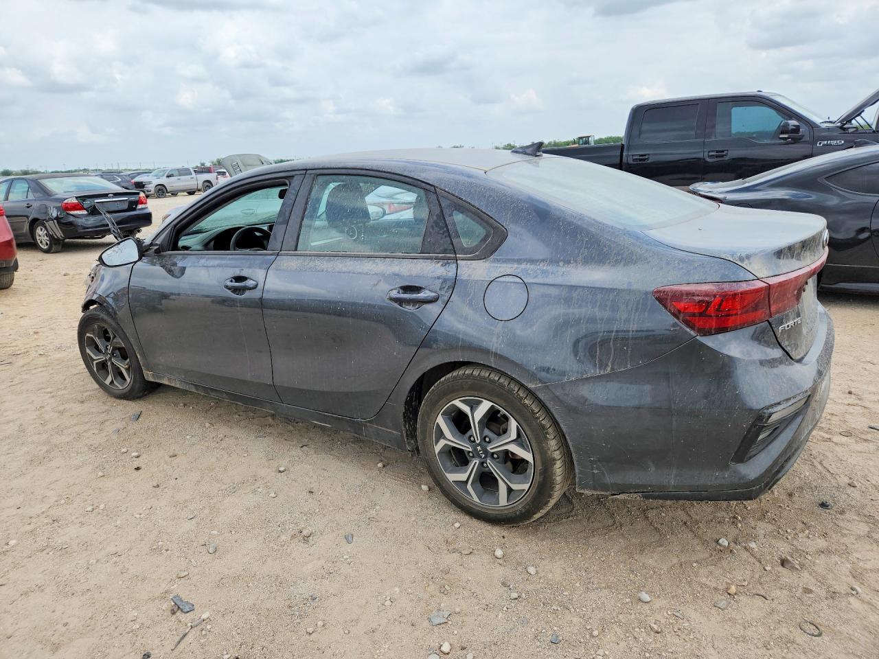 2019 KIA FORTE LXS photo 3