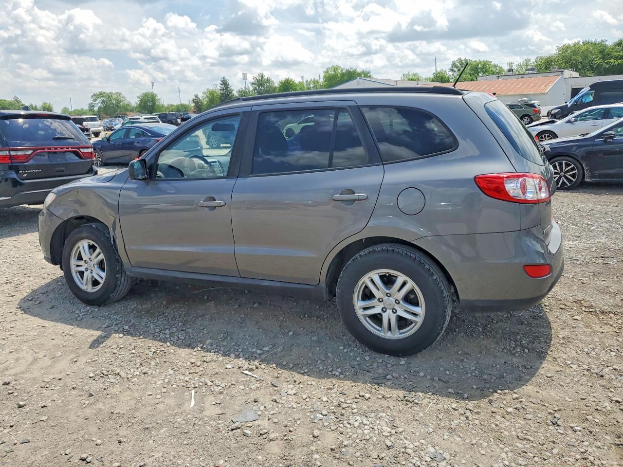 2010 HYUNDAI SANTA FE GLS photo 4
