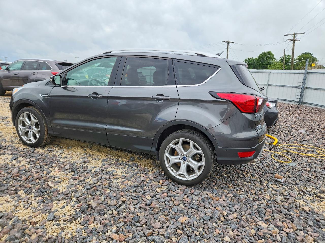 2019 FORD ESCAPE photo 4