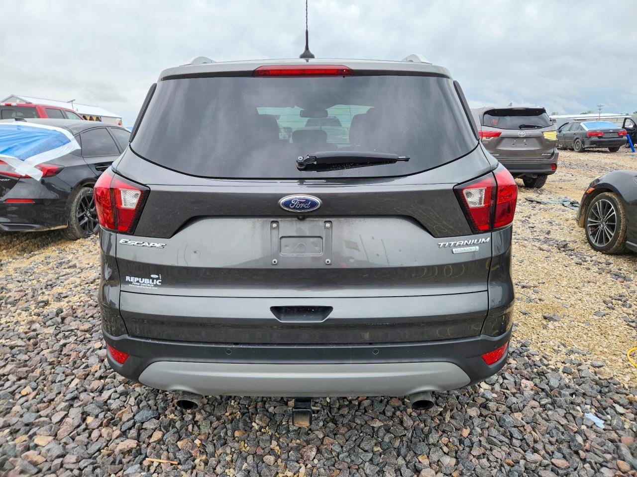 2019 FORD ESCAPE photo 16