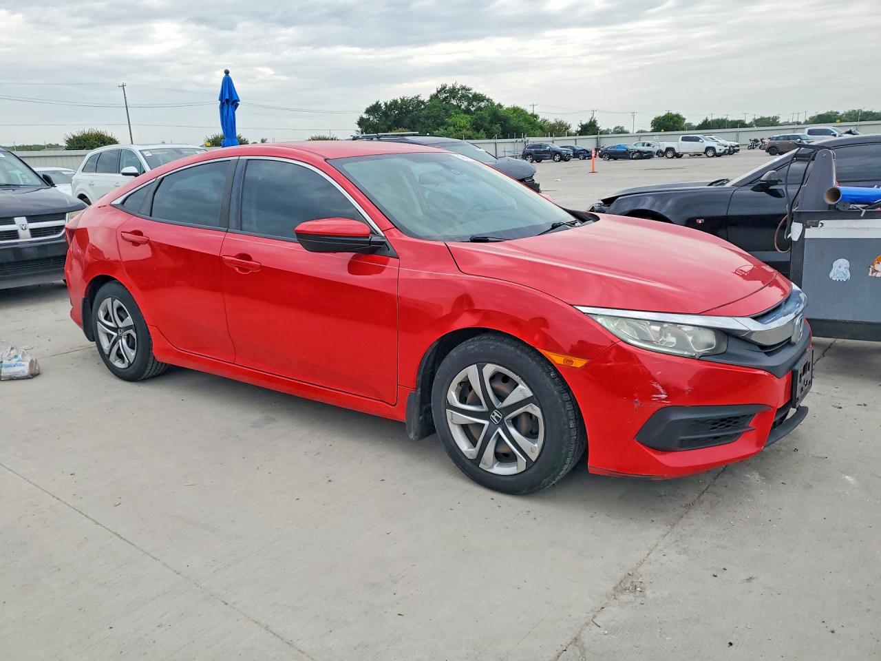 2017 HONDA CIVIC LX photo 4