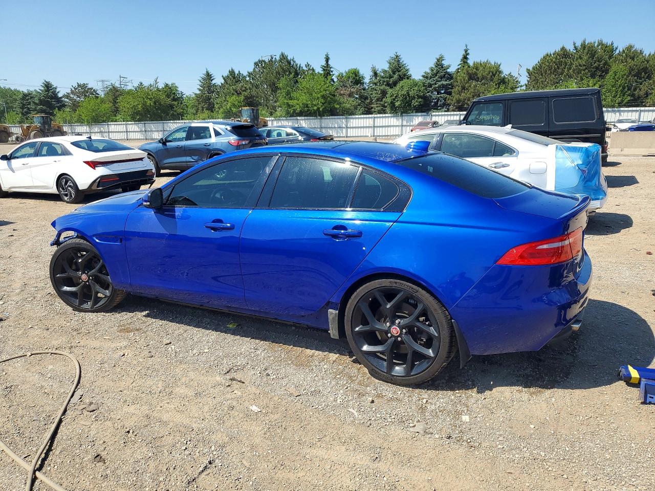 2017 JAGUAR XE R - SPORT photo 3