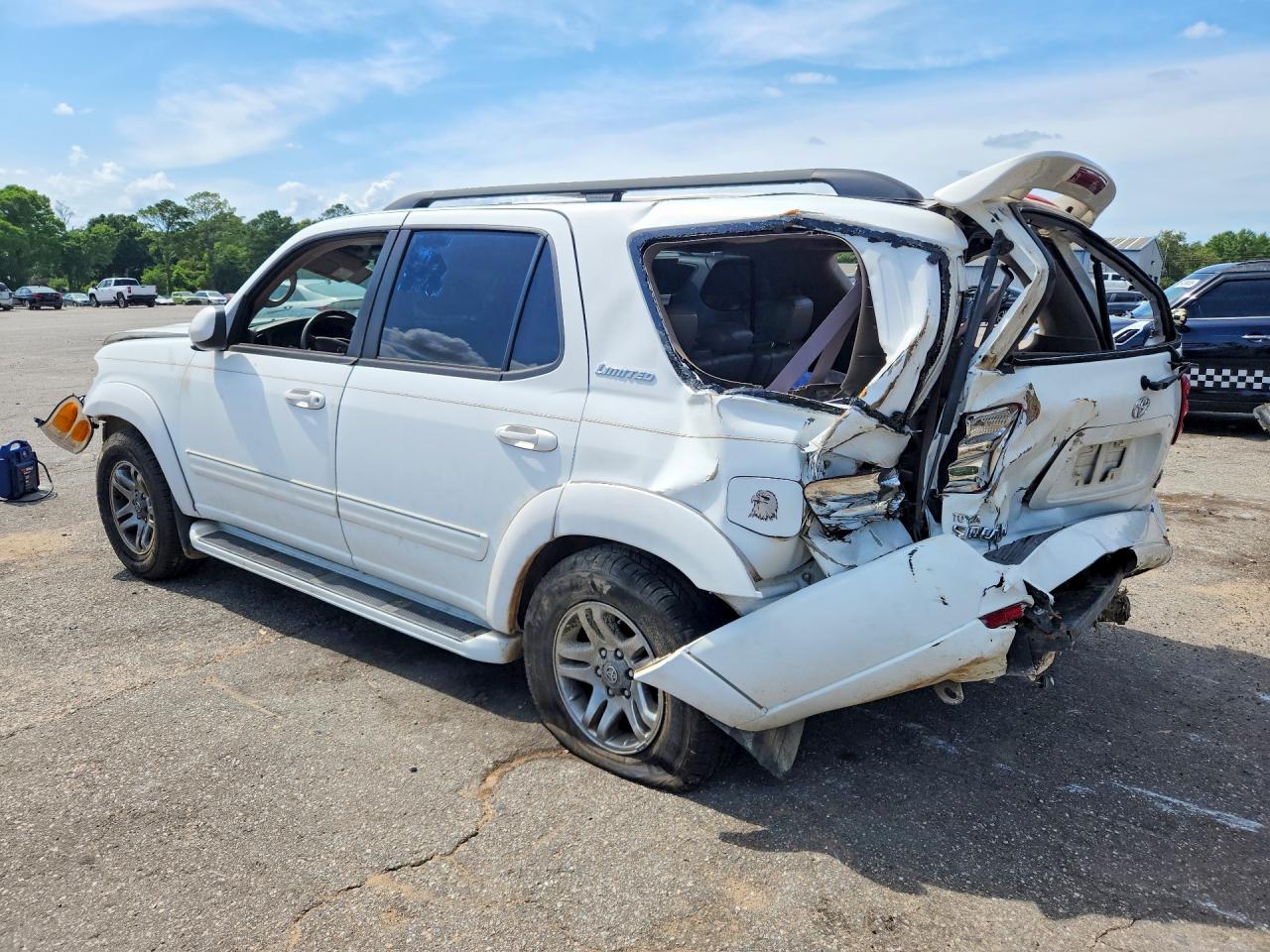 2004 TOYOTA SEQUOIA LIMITED photo 3