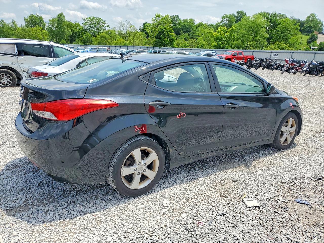 2013 HYUNDAI ELANTRA GLS photo 5