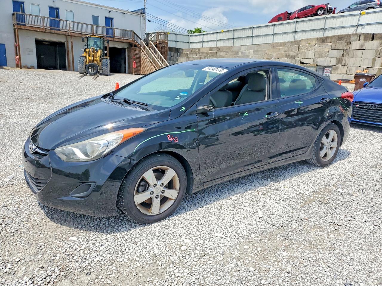 2013 HYUNDAI ELANTRA