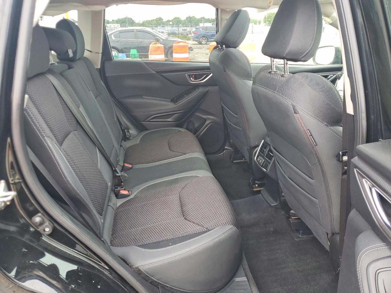 2019 SUBARU FORESTER PREMIUM photo 31